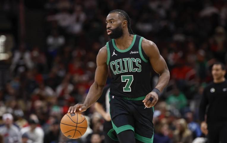 下载开云-杰伦-布朗：我拒绝了耐克5000万美元的邀约，因为我要言论自由