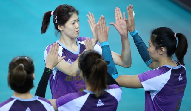 开云官方-天津女排仅负一场进四强 李盈莹受伤或成争冠隐忧