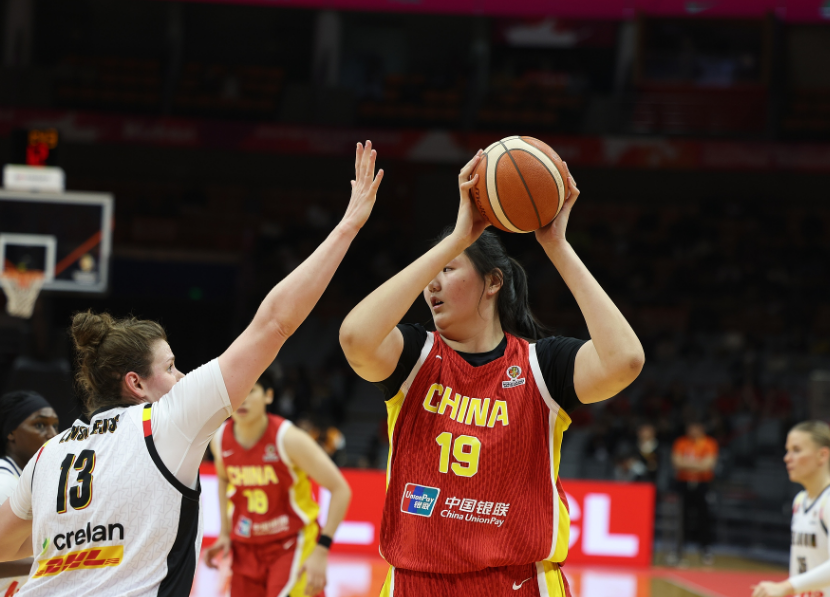 kaiyun-中国女篮多惨：最多落后24分吞首败 被轰17-0+全队仅一人上双